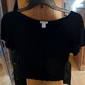 crop top , v - neck, ruffle